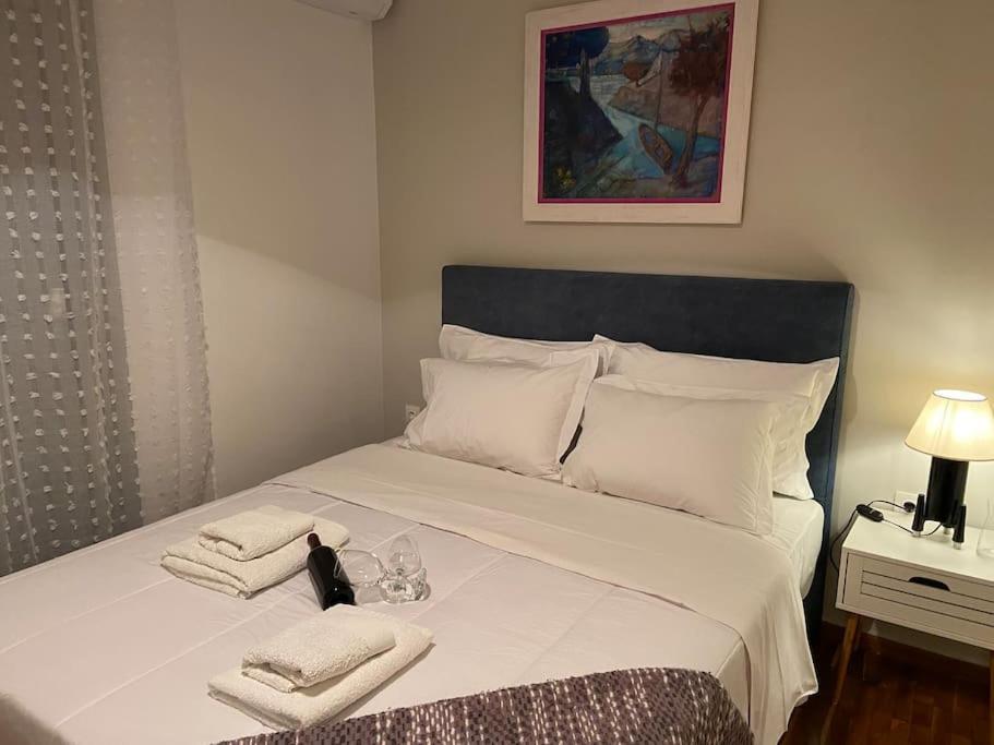Cozy And Comfortable In Center * Athens